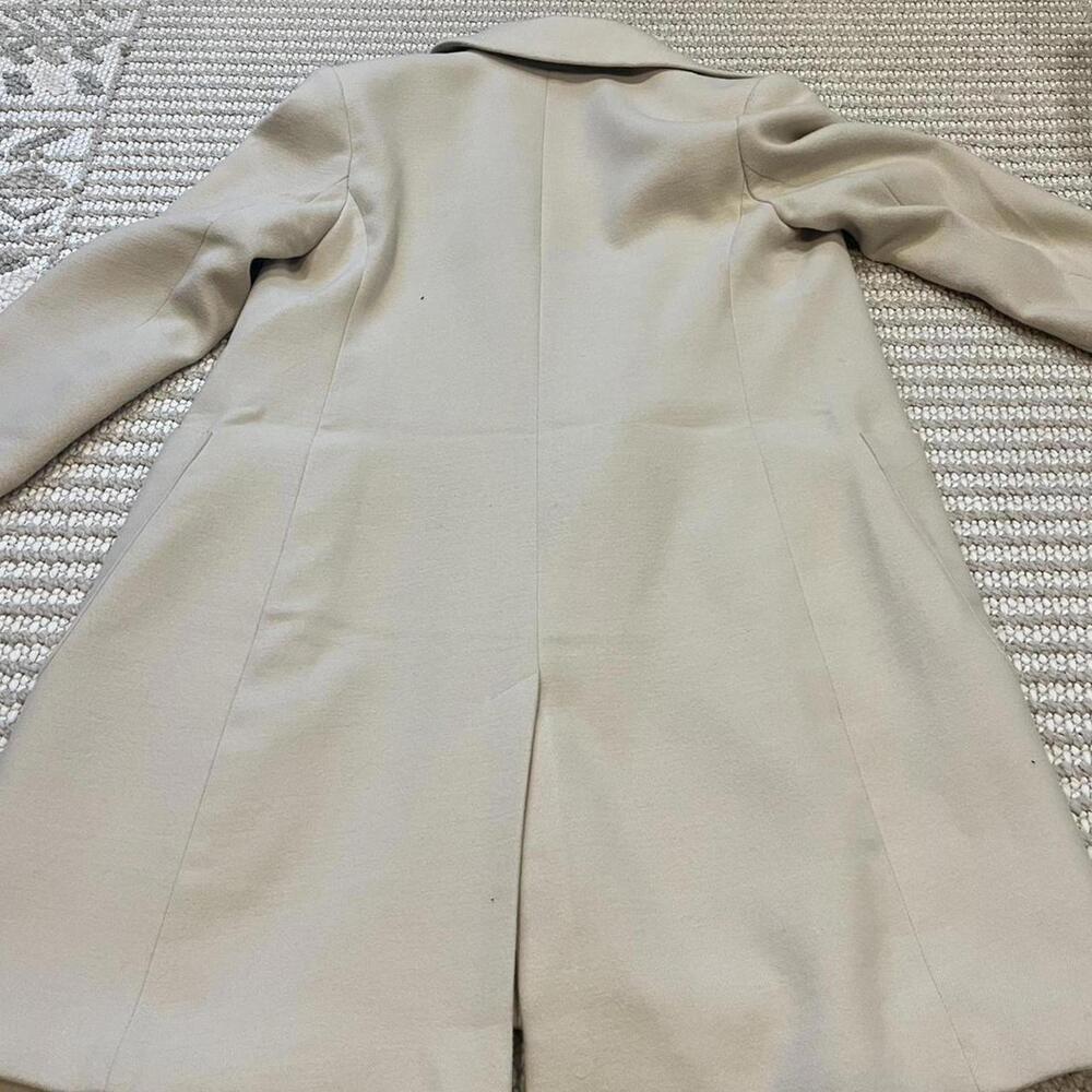 Banana Republic Cream Double Breasted Trench Coat - Picture 4 of 4